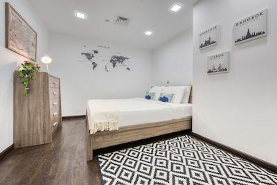 Tiara Ruby by Maison Privee