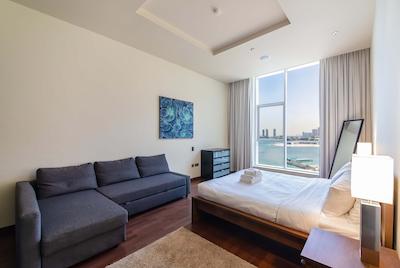 Tiara Ruby by Maison Privee