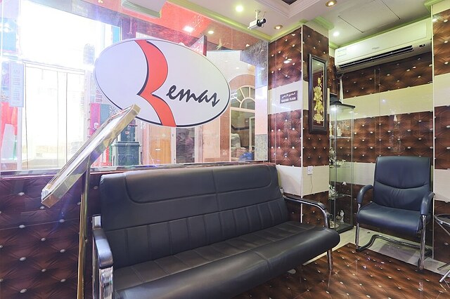 Remas Hotel Llc by OYO Rooms