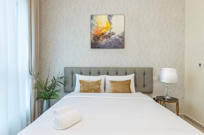 West Tower by Deluxe Holiday Homes