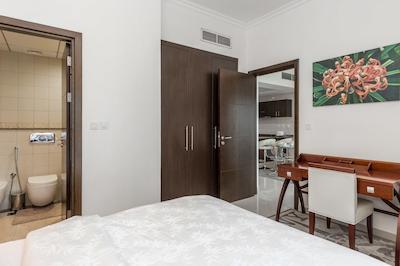 West Tower by Deluxe Holiday Homes