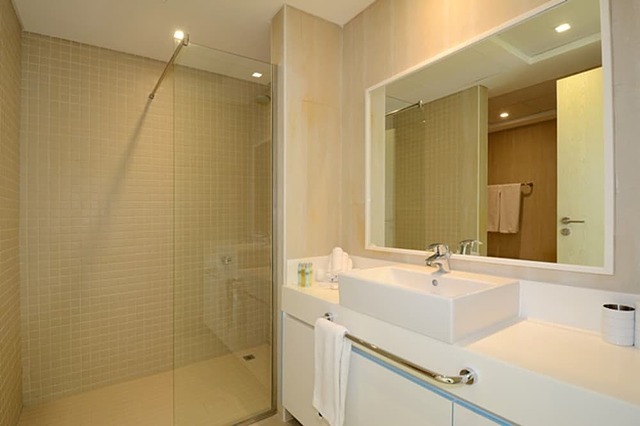 Al Bateen Residence