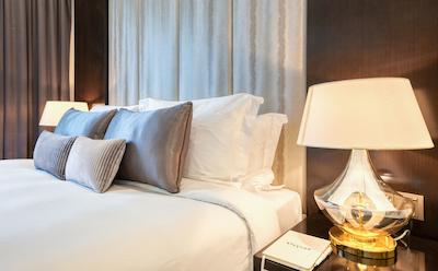 Upper Crest by Staycae