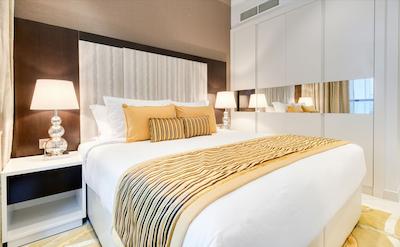 Upper Crest by Staycae