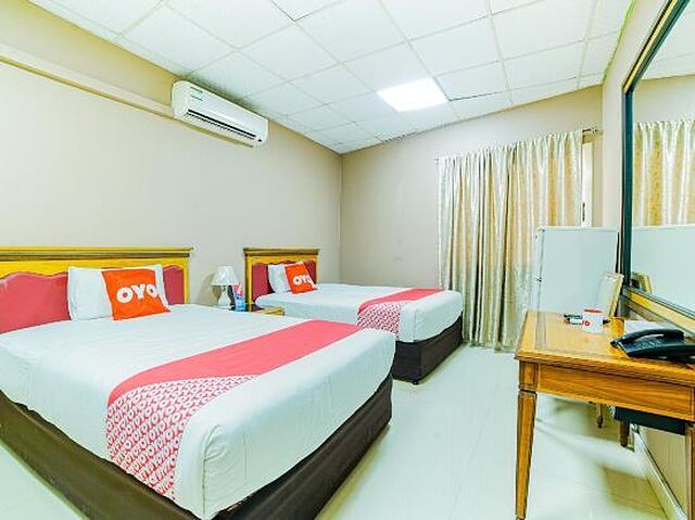 Al Hashemi Hotel By OYO Rooms