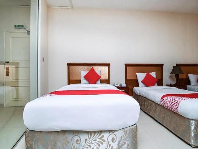 Al Hashemi Hotel By OYO Rooms
