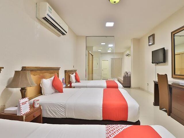 Al Hashemi Hotel By OYO Rooms