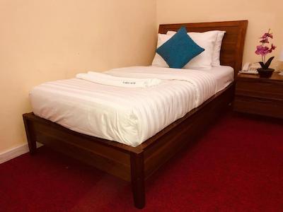 الکارناک هتل