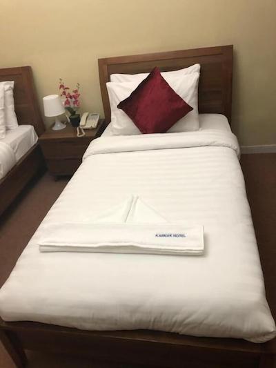 الکارناک هتل