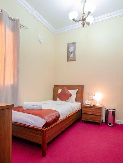 الکارناک هتل