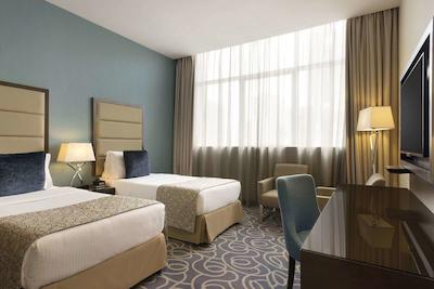 رامادا ابوظبی کورنیش