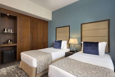 رامادا ابوظبی کورنیش