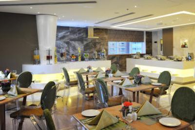 رامادا ابوظبی کورنیش