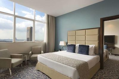 رامادا ابوظبی کورنیش