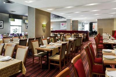 هالیدی این مسکو ساشوسکی اند آی اچ جی هتل