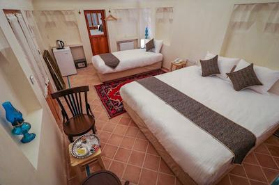 اقامتگا‌ه سنتی بوتیک سرای قجر کاشان