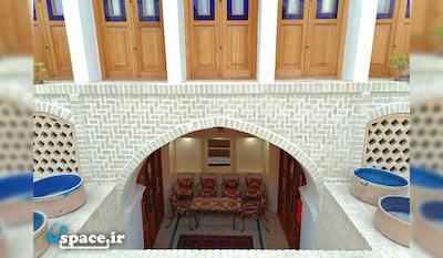 اقامتگاه سنتی صباغیان