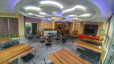 کریستال هتل