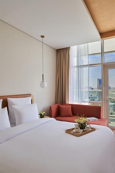 ناوتل جمیرا ویلج ترای انگل