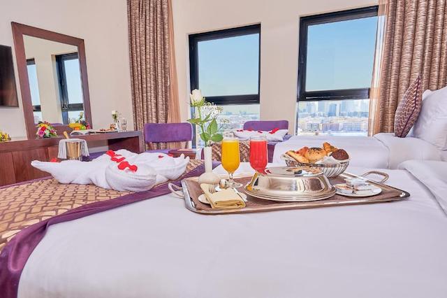 کارلتون دبی کریک هتل