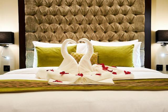 کارلتون دبی کریک هتل