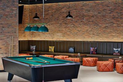 ان اچ کالکشن دبی د پالم