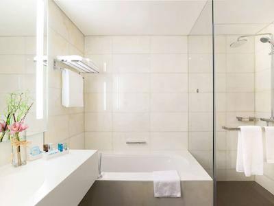 نووتل ابوظبی ال بوستان