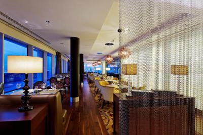 هیلتون باکو