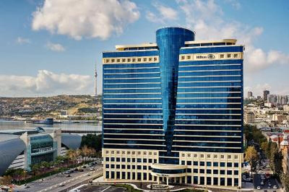 هیلتون باکو