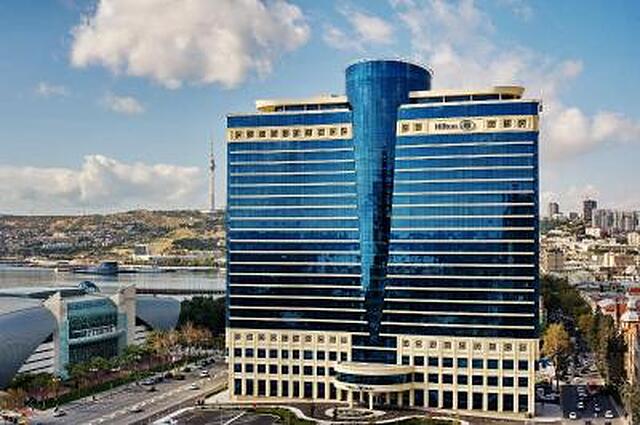 هیلتون باکو