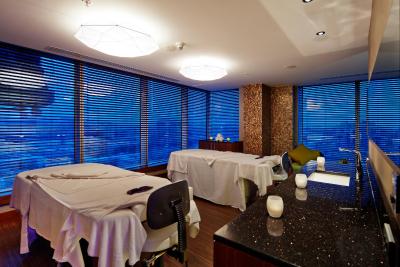 هیلتون باکو