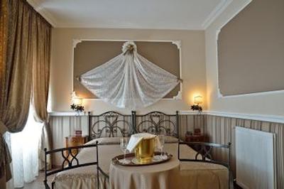 رزیدنزا انتیکا