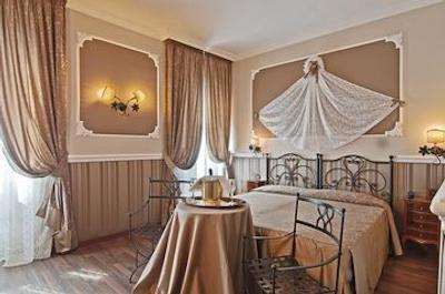 رزیدنزا انتیکا