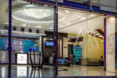 لندمارک سامیت هتل