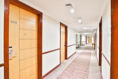 لندمارک سامیت هتل