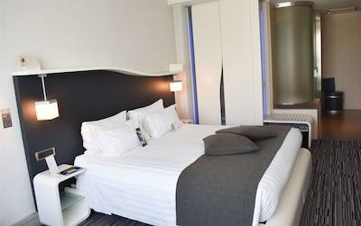 بست وسترن پرمیر رویال سانتینا