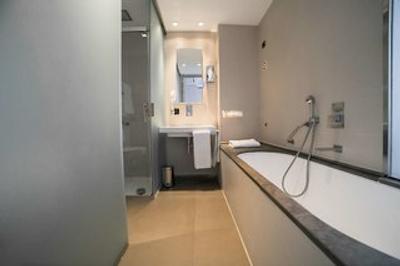 بست وسترن پرمیر رویال سانتینا