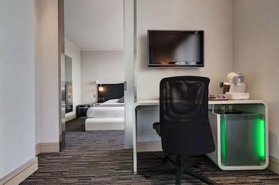 بست وسترن پرمیر رویال سانتینا