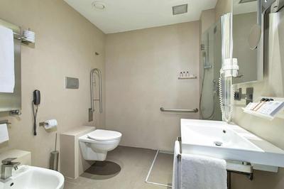 بست وسترن پرمیر رویال سانتینا