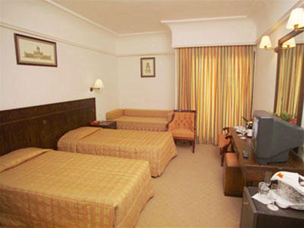 Отель Cesars Resort