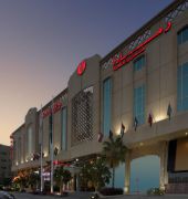 رامادا هتل اند سویتز دامام