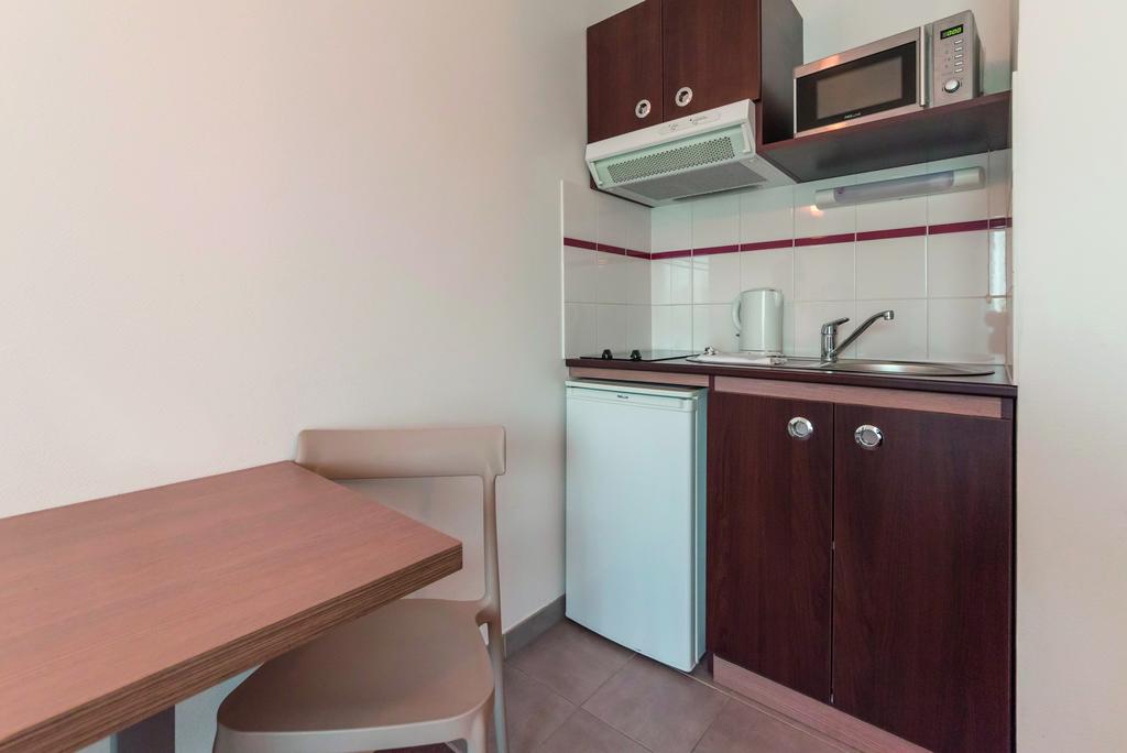 Hotel AppartCity Versailles Saint-Cyr-lEcole , Hotel 2Star, Hotel Versailles, France