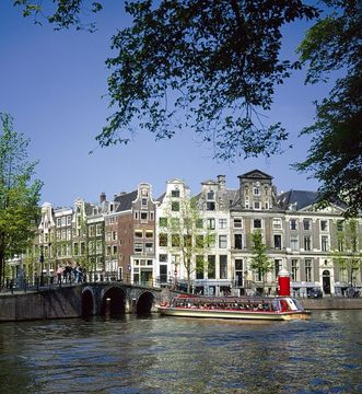 هتل ون در واک هتل اسکيپول , هتل 4ستاره, هتل Amsterdam Schiphol, هلند