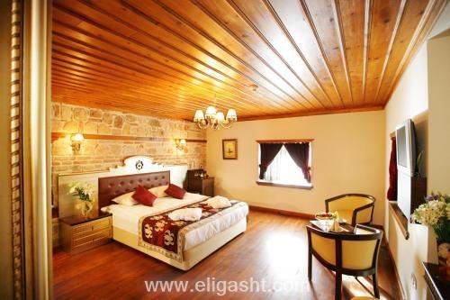 هتل مدیتررا آرت هتل
