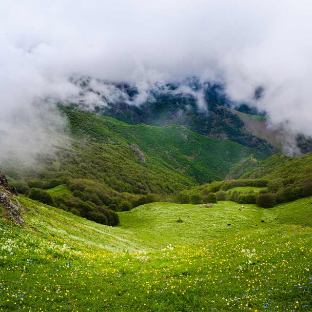 سفری آسوده با خرید پرواز سیستمی آتا از تهران به اردبیل