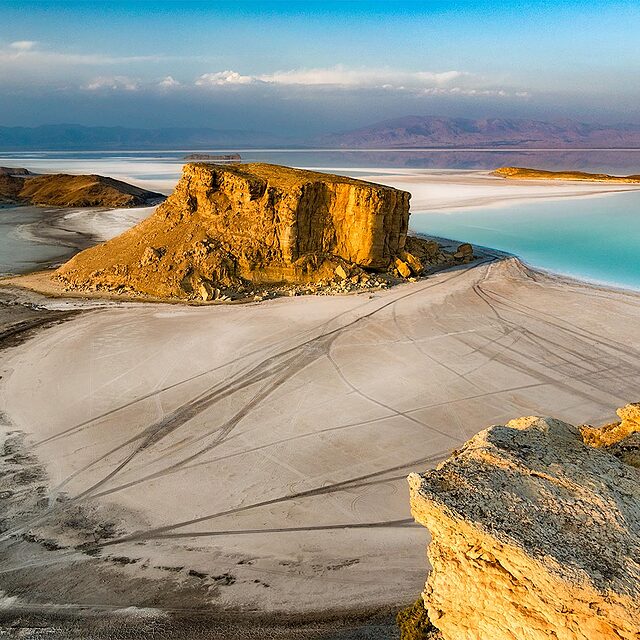 سفر ارزان با پرواز لحظه آخری آتا از تهران به ارومیه