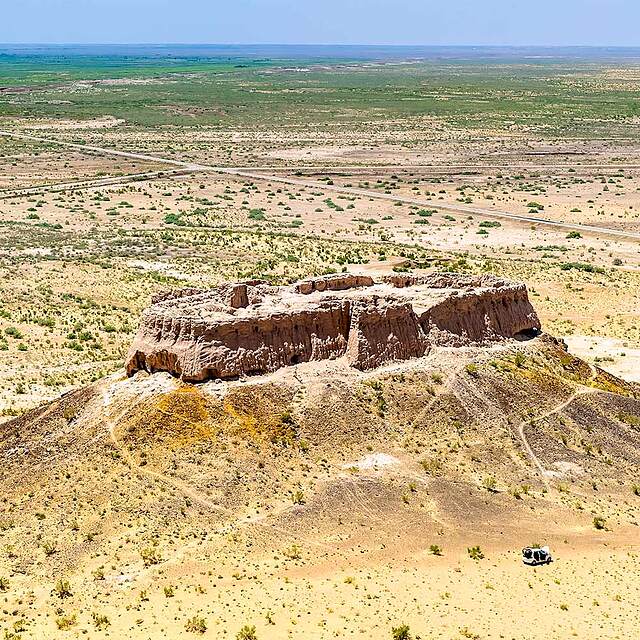 با پرواز لحظه آخری آسمان از بندرعباس به اصفهان ارزان سفر کنید!