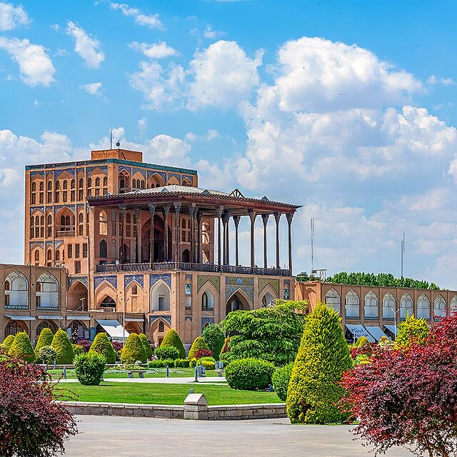 راهنمای خرید بلیط هواپیما آبادان به اصفهان الی گشت