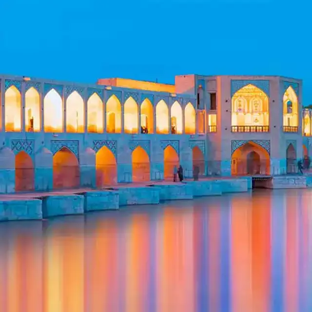 بهترین زمان برای خرید بلیط هواپیما ارزان اصفهان