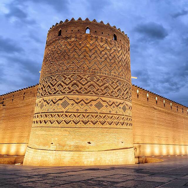 امکانات پرواز دوحه به شیراز با ایران ایر چیست؟
